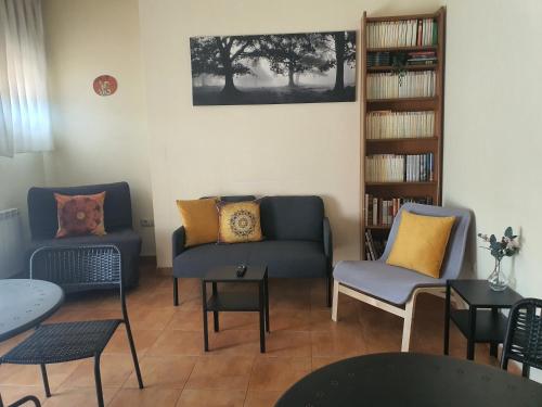 Hostal La Cigueña - image 2