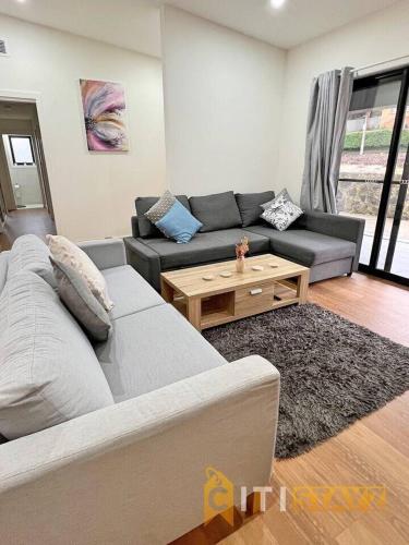 Lavish in Lyons - 3bd 2bth Spacious & Modern Home - image 4