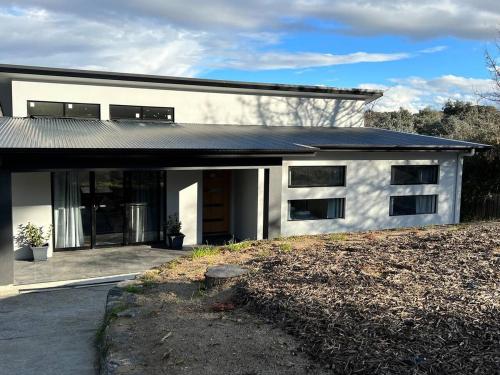 Lavish in Lyons - 3bd 2bth Spacious & Modern Home - image 2