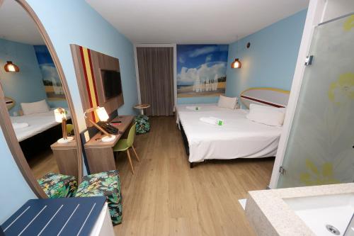 Delphin Surf Hotel in Guaruja