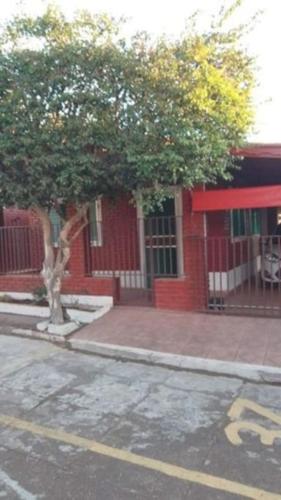 Pousada Chalé Caldas Novas – khách sạn tại Vila Olegario