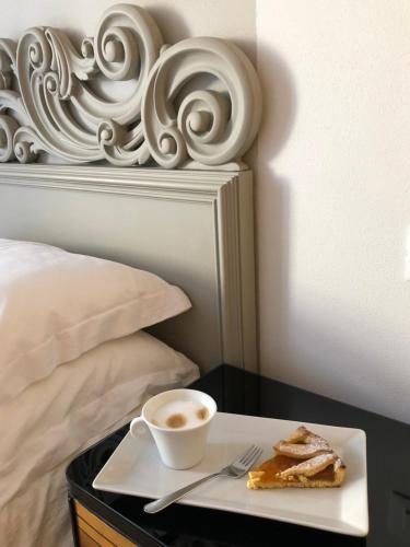 Double or Twin Room image 10