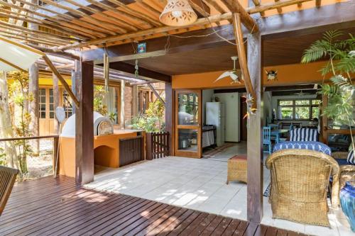 CASA DA ILHA em CONDOMINIO in Cocaia