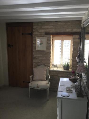 3 BEDROOM 5* BARN CONVERSION COTSWOLDS