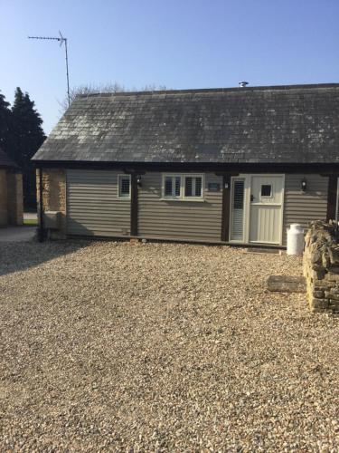 3 BEDROOM 5* BARN CONVERSION COTSWOLDS