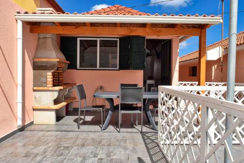  Casa do Pescador, a Home in Madeira, Unterkunft in Porto Moniz