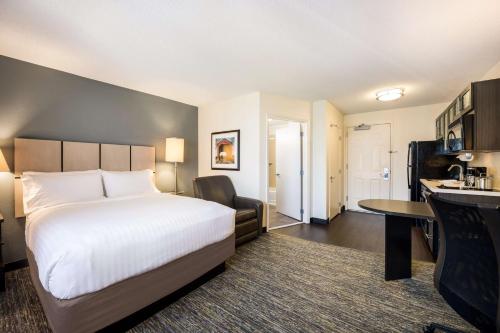 Sonesta Simply Suites Phoenix Glendale - image 12