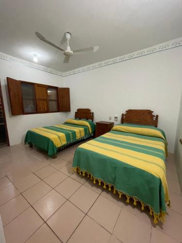 2 double beds