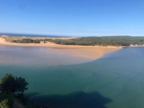 Precioso atico con vistas al mar 20 metros de Playa de Usil - Apartment - Miengo