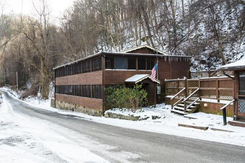 River Front Resort in Elkins, USA