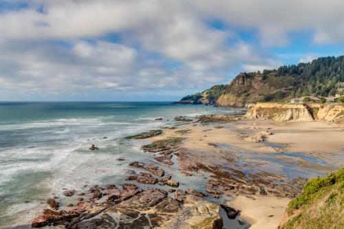 Newport's Cypress Oceanview Home