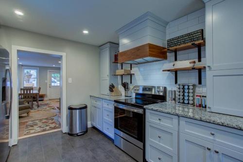 Calla Lily Farmhouse in Manheim, USA