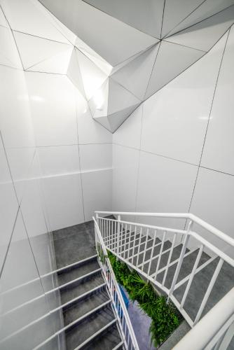 Optimi Rooms Madrid – Madrid, NC