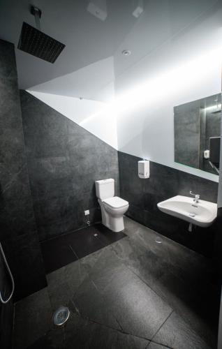 Capsule Double Room room in Optimi Rooms Madrid