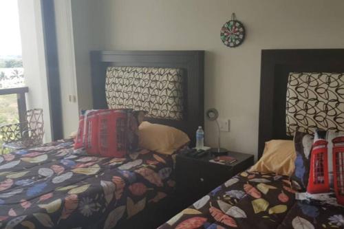 Three-Bedroom Premium Apartment with Balcony image 10