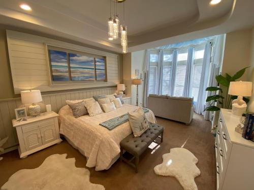 Luxury Lake House w/ Heated Pool & Multiple Spas in Jonestown (TX)