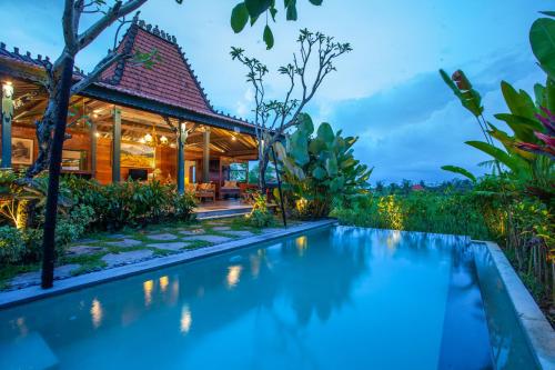 3 bedrooms, 5 beds