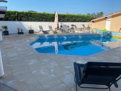 Villa Sany:10 Pers Maison 200m2 piscine , jacuzzi in Narrosse