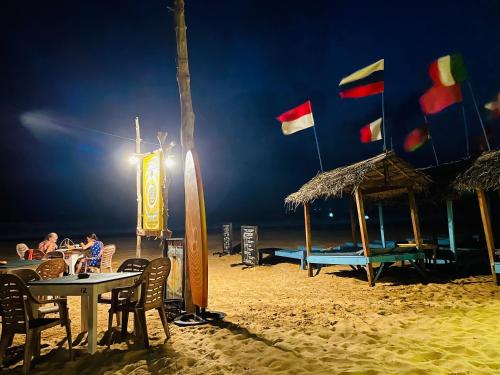 Harmony Guest House & Top Secret Beach in Hikkaduwa