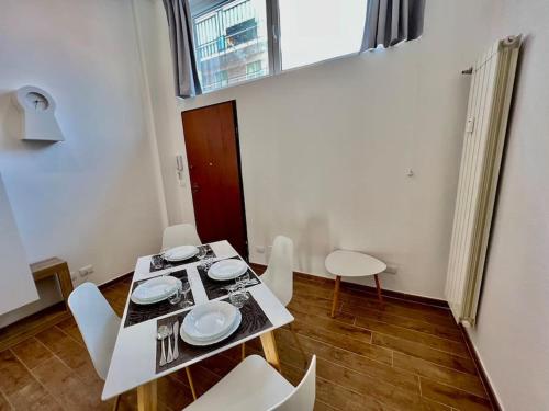 Pregevole loft con soppalco, Turín (fotografie 10)