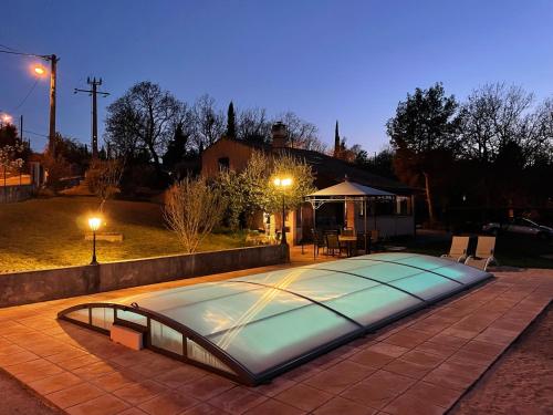 Úszómedence, Holiday home Verdon with private pool and view in Artignosc-sur-Verdon