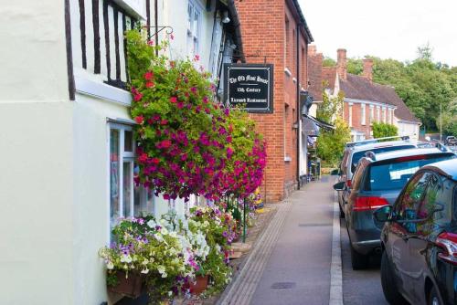 The Stables, relax in 5 star style and comfort with lovely walks all around