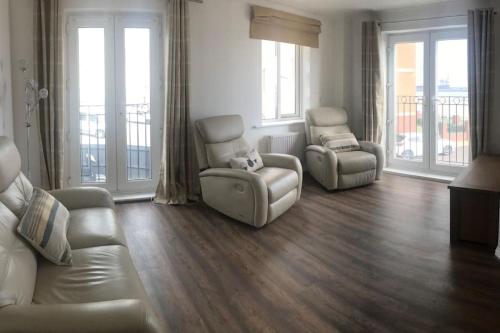 Beachfront pet friendly townhouse, Stunning views in พอร์ต เทลบอท