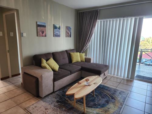 EL-Marina in Aston Bay