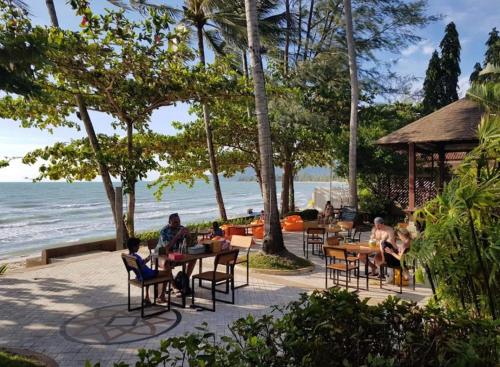 Chill Inn Lipa Noi Hostel and Beach Cafe เกาะสมุย