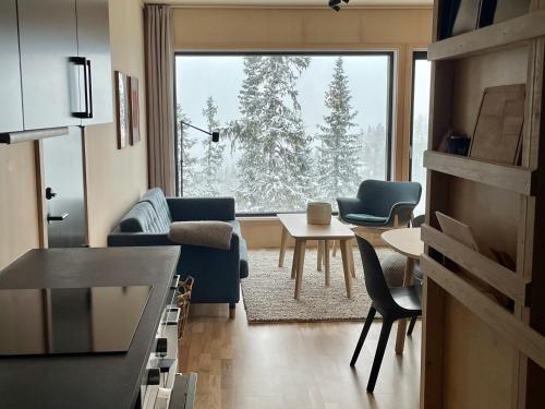 2 bedrooms, 5 beds