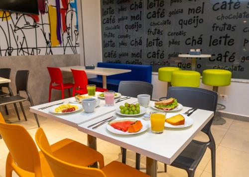 Étterem, ibis budget Foz do Iguacu in Jardin San Pablo