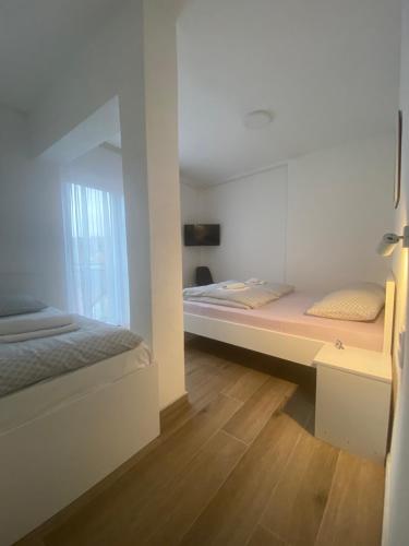Guest House Stari Grad - Old Town - image 8