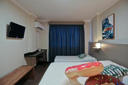 Luxury Triple Room image 5