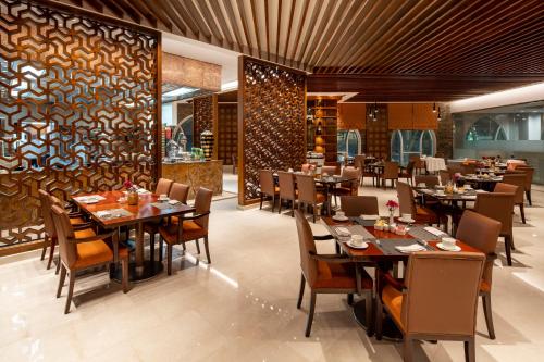 415915653 Raffles Makkah Palace