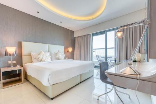 Maison Privee - Cool Dubai Apt next Burj Khalifa & Design District, Dubai (photo 10)