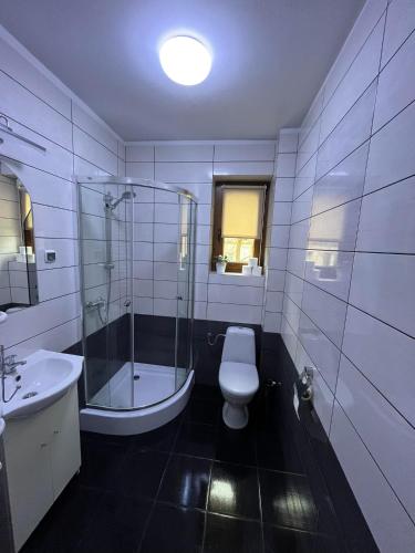 Large Double Room image 1