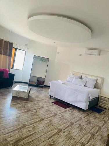 . Andromeda Executive Lodge