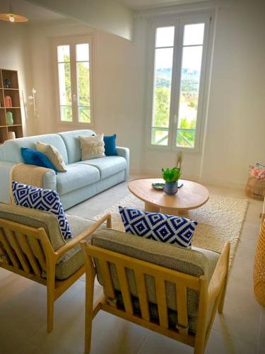 Superbe 6 couchages - Proche mer - Climatisation in Le Trayas Superieur