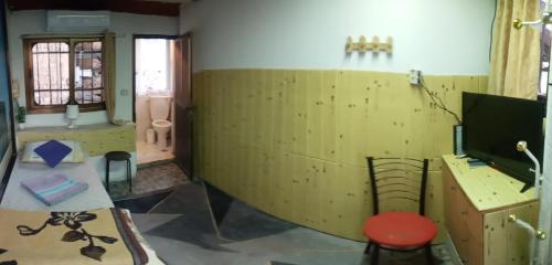 Jaffa Gate Hostel Room Type - Single Room with Bathroom