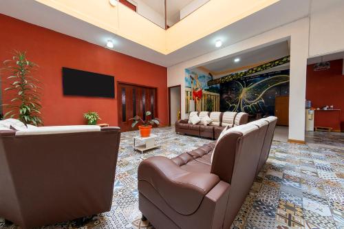 Shared lounge/TV area, Hotel Ayenda Macondo in La Macarena