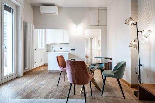  Montello Livings, Exclusive terrace and skyline view, Ferienwohnung in Mailand