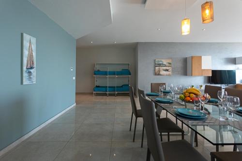 The Sea-Bank Villa Apartments