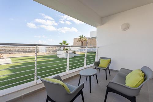 The Sea-Bank Villa Apartments photo