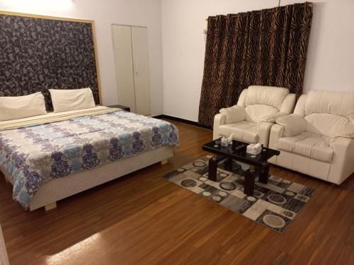 Karachi Guest House & Couple Hotel – Karachi, TX