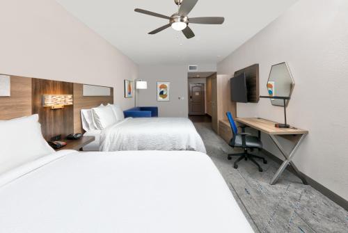 Holiday Inn Express & Suites North Dallas at Preston an IHG Hotel - image 3