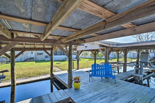 Sunny Waterfront Welaka Home with Private Dock! in East Palatka (FL)