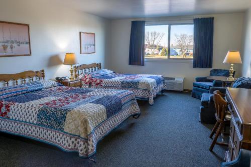 2 queen beds