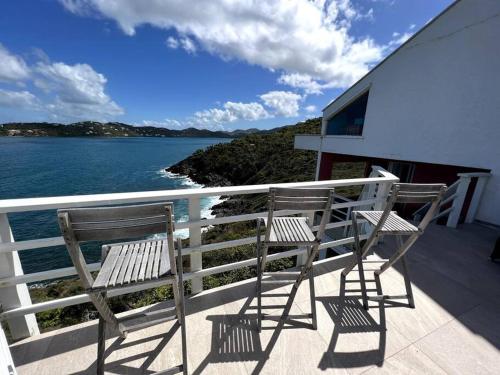 Oceanfront Cliffside Home! 4 Min Walk to the Beach