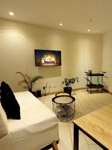 comfortable apartment floor 23