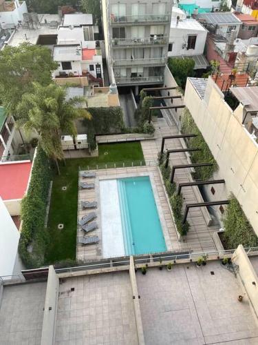 مسبح, Metropolitan Highline Apartments in كولجيالس
